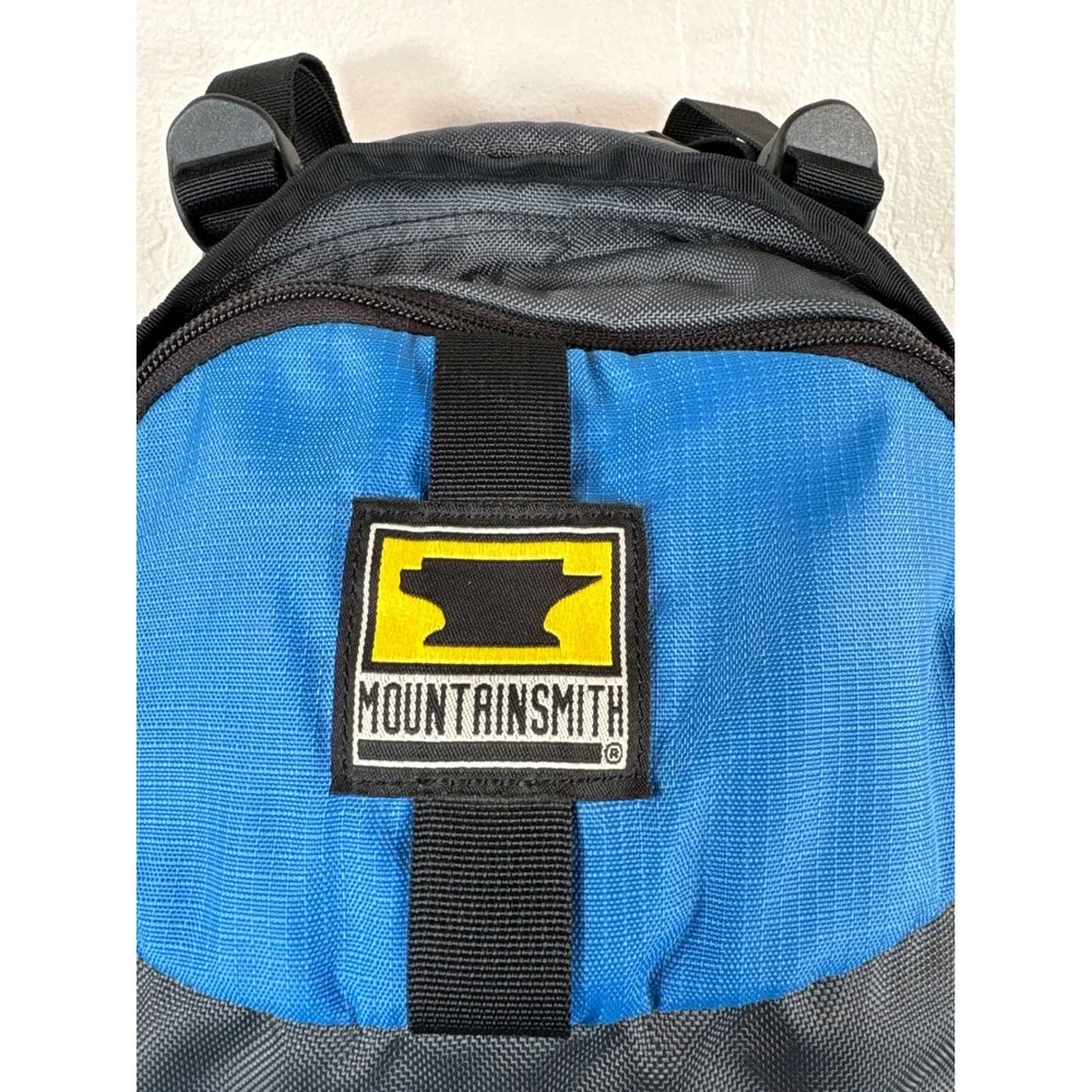 Mountainsmith Tundra Large Black/Blue Hiking Backpack Belted Padded Non Frame